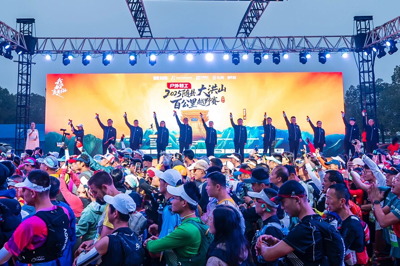 1e5184c76196d36ffc394deeacb2ebea.jpg 电竞游戏